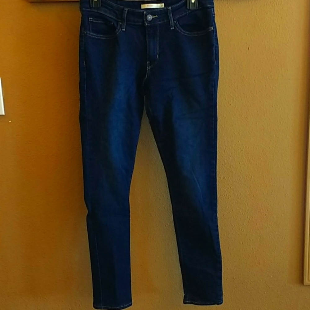 Levi 711 Skinny jeans size 29 dark wash
